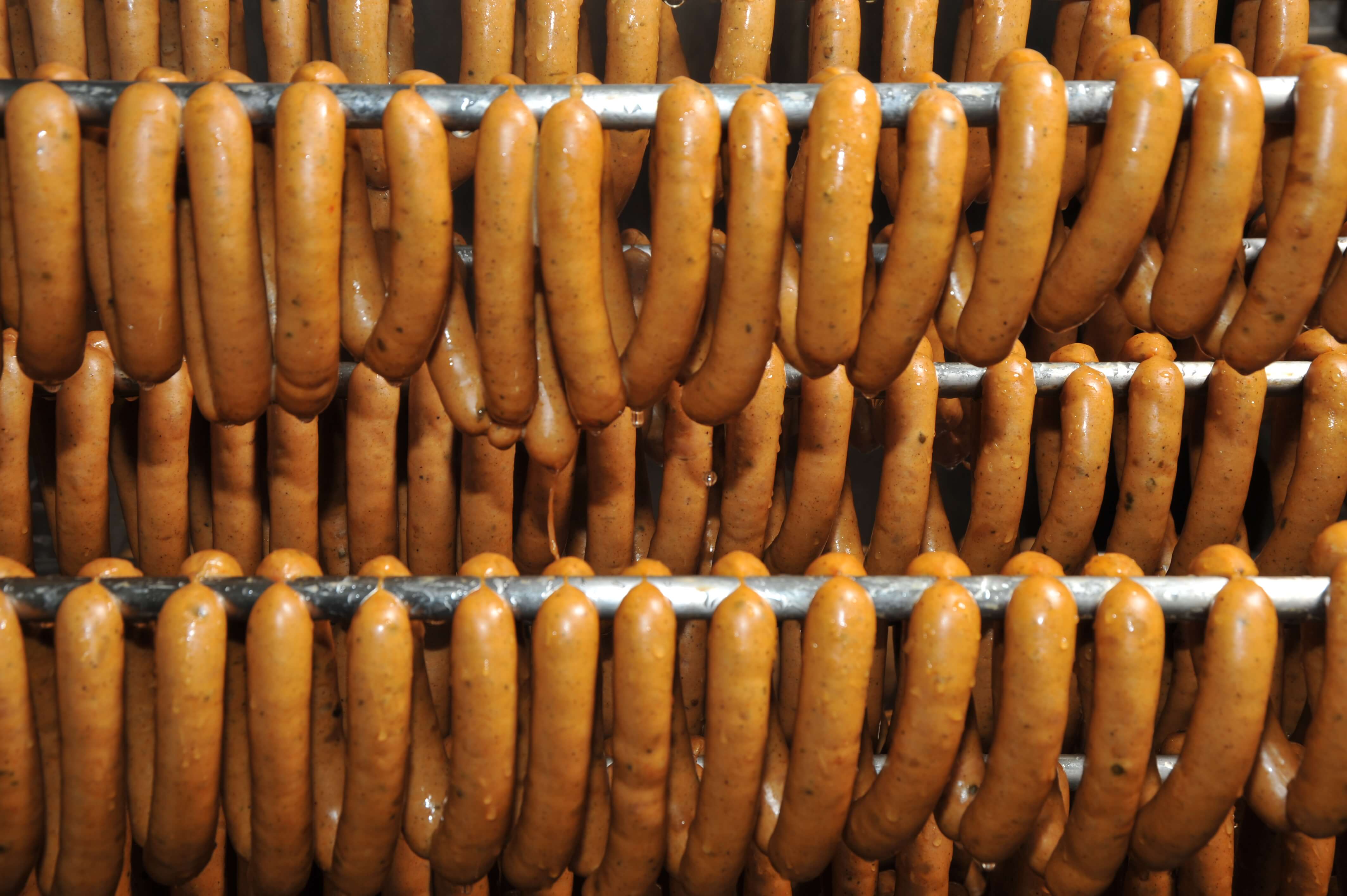 スモークに桜を使うなど、日本人にの好みに合わせた工夫も忘れません。