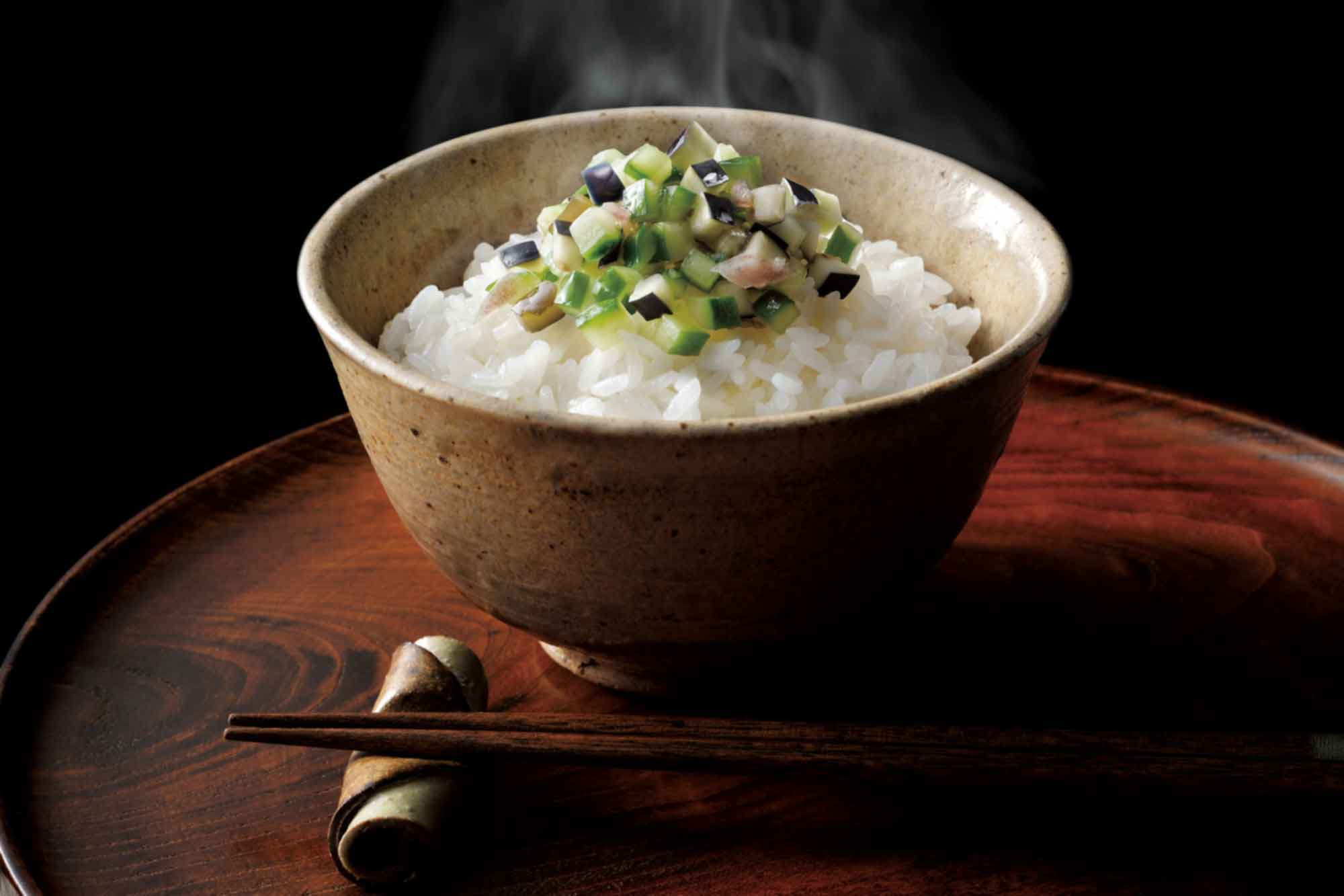 山形県アンテナショップおいしい山形　つくり手を訪ねて｜株式会社マルハチ：
                白いごはんに載せるのがまずは基本の食べ方。何杯もおかわりしたくなる美味しさ。